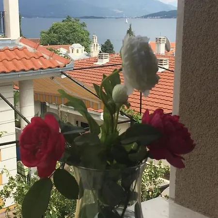 Διαμέρισμα Coco De Mer *